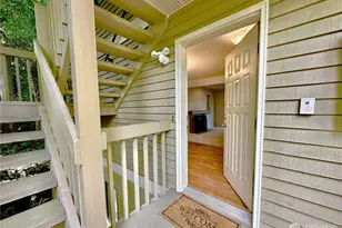 406 10th St, Kirkland, WA 98033 - Photo 2