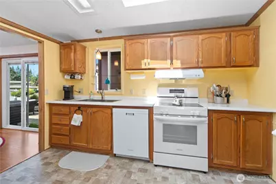 532 NW Silver Glen Lane, Bremerton, WA 98311 - Photo 8