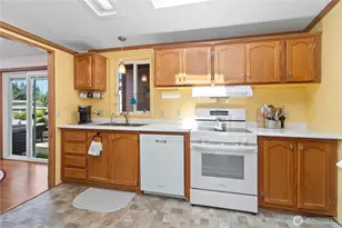 532 NW Silver Glen Ln, Bremerton, WA 98311 - Photo 8