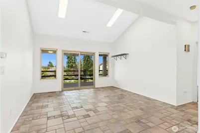 4917 Ocean Avenue, Everett, WA 98203 - Photo 10