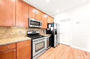 16021 35th Dr SE, Bothell, WA 98012 - Photo 14