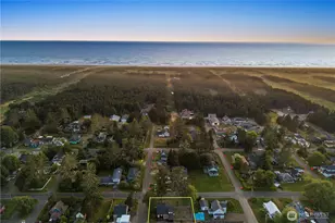 4202 L Pl, Seaview, WA 98641 - Photo 4