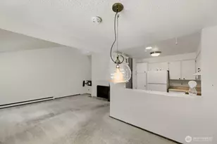 14615 NE 35th St, Bellevue, WA 98007 - Photo 8