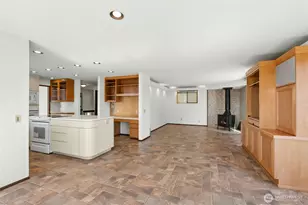 4736 Somerset Ave SE, Bellevue, WA 98006 - Photo 10