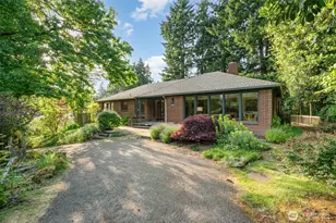 726 N 137th St, Seattle, WA 98133 - Photo 2
