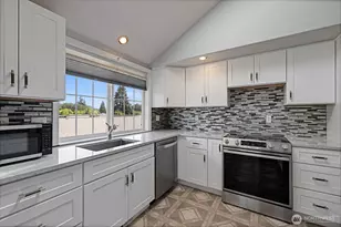 8 Lakewood Oaks Dr SW, Lakewood, WA 98499 - Photo 14