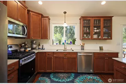 6545 Cultus Bay Road, Clinton, WA 98236 - Photo 14