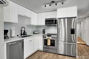 1115 8th Ave W, Seattle, WA 98119 - Photo 16
