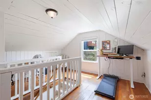 9440 35th Ave SW, Seattle, WA 98126 - Photo 14