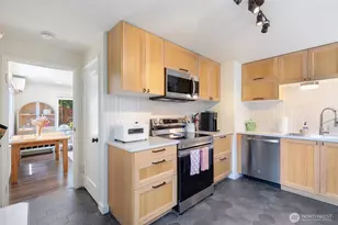 9440 35th Ave SW, Seattle, WA 98126 - Photo 8