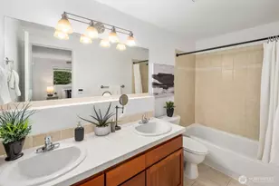 337 N 105th St, Seattle, WA 98133 - Photo 6