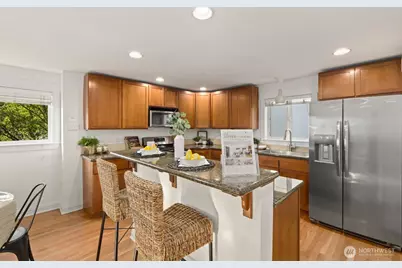 337 N 105th Street #A, Seattle, WA 98133 - Photo 18