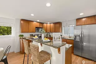 337 N 105th St, Seattle, WA 98133 - Photo 18