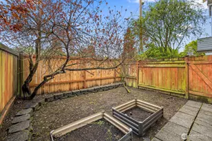 337 N 105th St, Seattle, WA 98133 - Photo 24