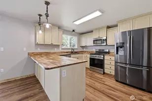 11425 Patsy Dr SE, Olympia, WA 98501 - Photo 6