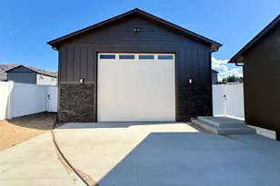 22 Benjamin Pl, Malaga, WA 98828 - Photo 4