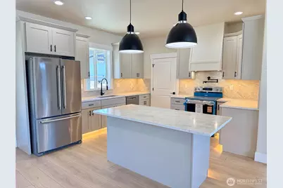 22 Benjamin Place, Malaga, WA 98828 - Photo 6