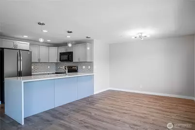 808 W Manson Highway #B202, Chelan, WA 98816 - Photo 6