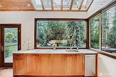13020 Squak Mountain Road SE, Issaquah, WA 98027 - Photo 16