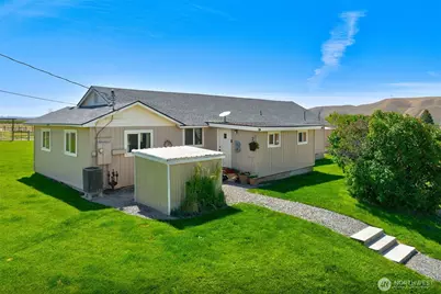 1240 W Huntzinger Road, Selah, WA 98942 - Photo 4