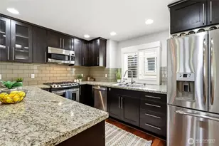3128 Franklin Ave E, Seattle, WA 98102 - Photo 8