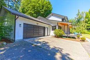 178 Bella Bella Dr, Fox Island, WA 98333 - Photo 8