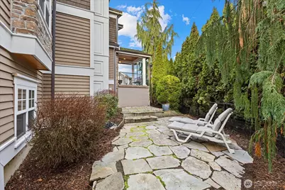 825 Kirkland Way, Kirkland, WA 98033 - Photo 26