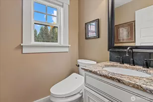 825 Kirkland Way, Kirkland, WA 98033 - Photo 12