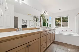 10625 NE 173rd Pl, Bothell, WA 98011 - Photo 20