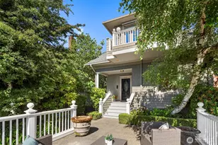 1906 10th Ave E, Seattle, WA 98102 - Photo 1