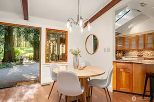 16 Bridlewood Cir, Kirkland, WA 98033 - Photo 8