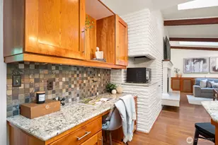 16 Bridlewood Cir, Kirkland, WA 98033 - Photo 12