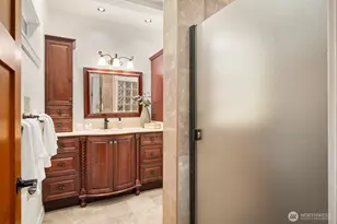 16 Bridlewood Cir, Kirkland, WA 98033 - Photo 20