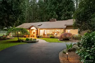 16 Bridlewood Cir, Kirkland, WA 98033 - Photo 1