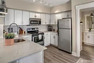 11415 Slater Avenue NE #305, Kirkland, WA 98033 - Photo 16