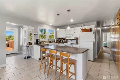 1921 Mt Brynion Road, Kelso, WA 98626 - Photo 8