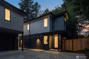 10166 NE 113th Pl, Kirkland, WA 98033 - Photo 1