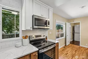 108 N 184th St, Shoreline, WA 98133 - Photo 8