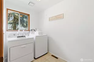11822 37th Dr SE, Everett, WA 98208 - Photo 24