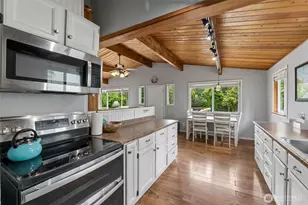 1636 Hemlock Dr, Camano Island, WA 98282 - Photo 16