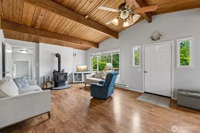1636 Hemlock Drive, Camano Island, WA 98282 - Photo 8