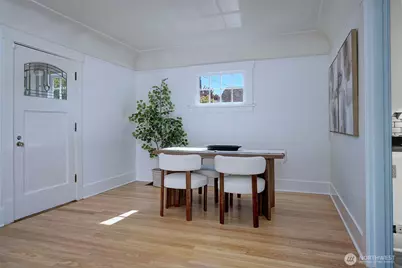 511 N 76th Street, Seattle, WA 98103 - Photo 6