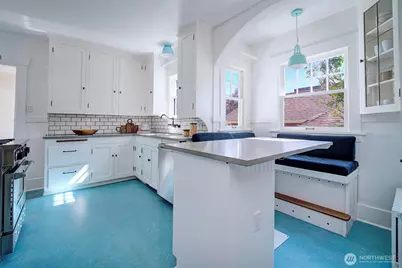 511 N 76th Street, Seattle, WA 98103 - Photo 12