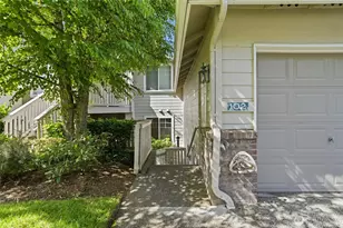 16714 Cobblestone Dr, Lynnwood, WA 98037 - Photo 2