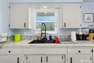 1759 S 43rd St, Tacoma, WA 98418 - Photo 14