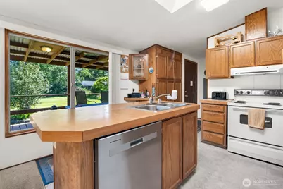 7115 Ortelius Dr, Ilwaco, WA 98624 - Photo 12