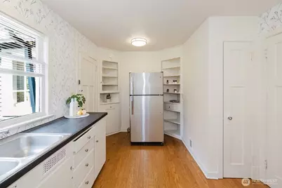 1108 Warren Avenue, Bremerton, WA 98337 - Photo 10