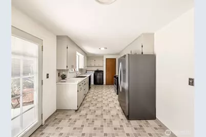 5030 79th Avenue Ct E, Fife, WA 98424 - Photo 8