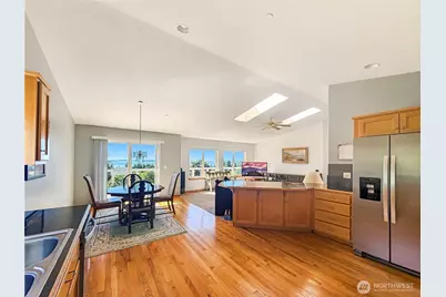673 Majestic View Lane, Camano Island, WA 98282 - Photo 12