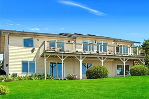 673 Majestic View Ln, Camano Island, WA 98282 - Photo 2